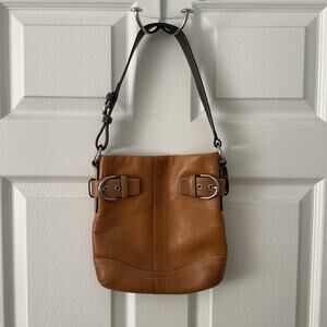Vintage Coach 1453 Soho Slim Duffle Leather Shoulder Bag Tan Y2k